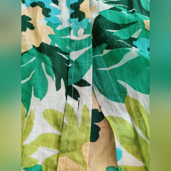 Light and Breezy Floral Print Button Up - Picture 7 of 7